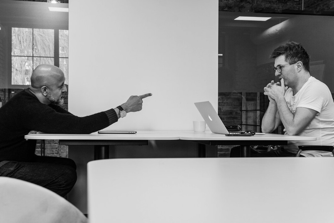 manager giving feedback